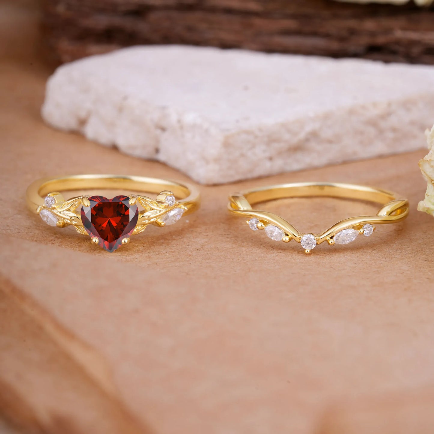 4-Prong Nature-Inspired Heart-Cut Natural Garnet Engagement Ring Set