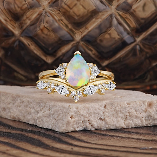 Luxury 3-Prong Pear-Cut Opal Bridal Ring Set