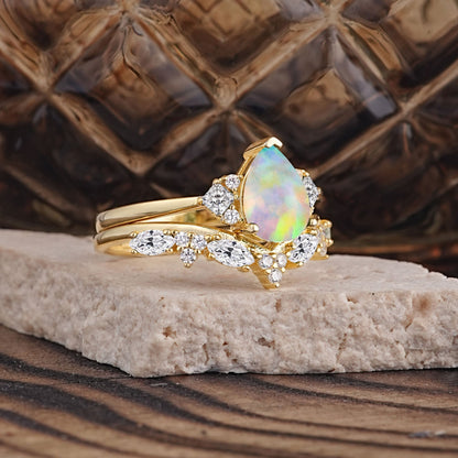 Luxury 3-Prong Pear-Cut Opal Bridal Ring Set