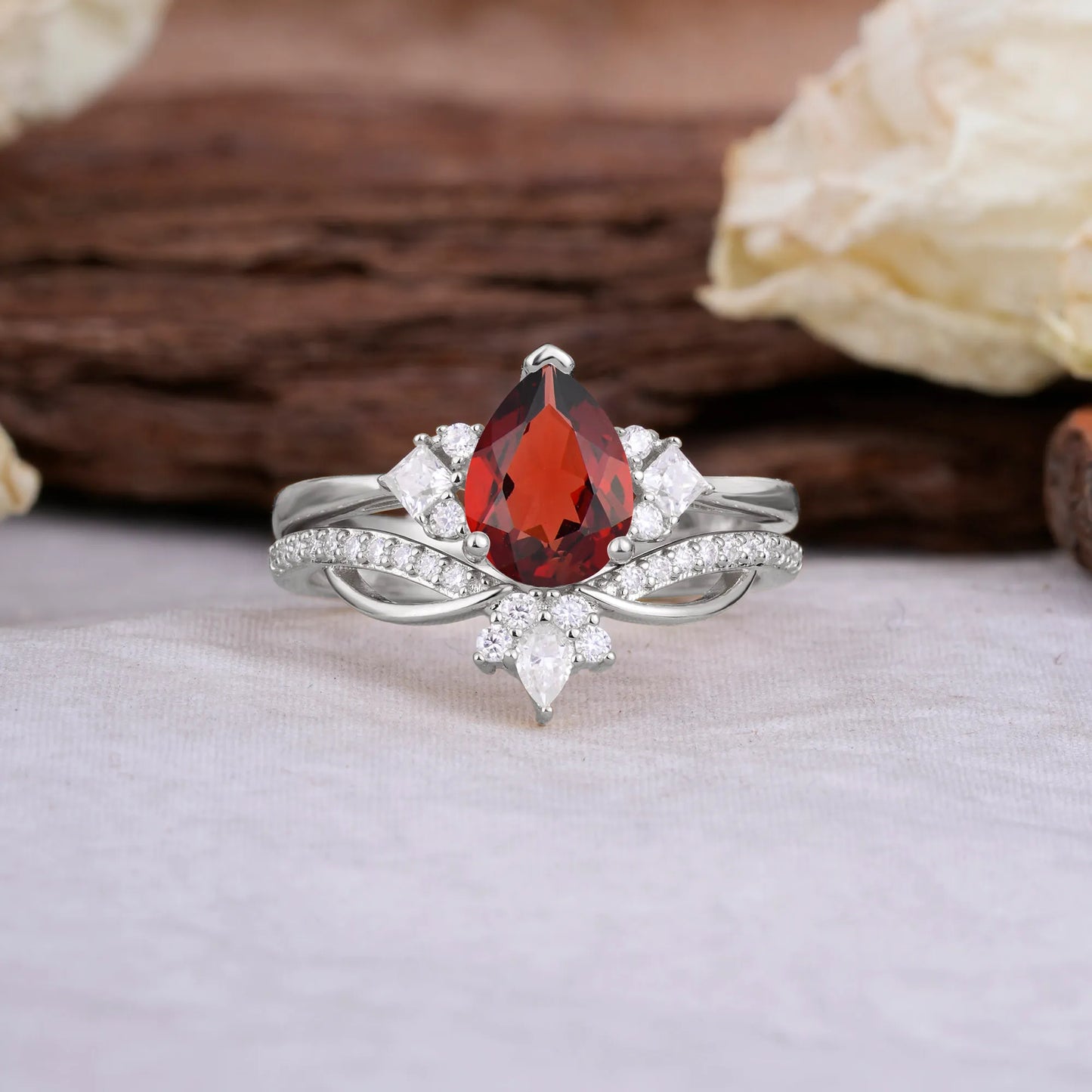 Fashion-Forward 3 Prong Luxury Pear-Cut Natural Garnet Engagement Ring Set