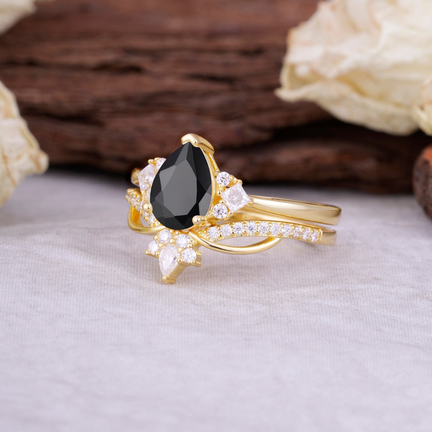 Fashion-Forward Luxury Pear-Cut Black Onyx Bridal Ring Set