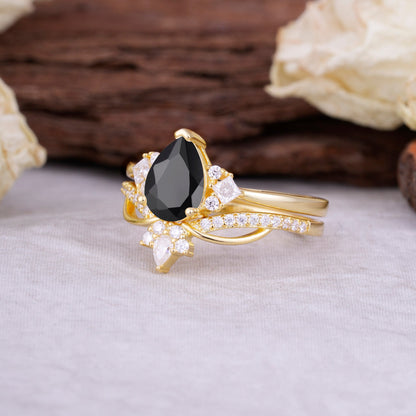 Fashion-Forward Luxury Pear-Cut Black Onyx Bridal Ring Set