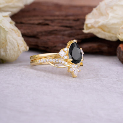 Fashion-Forward Luxury Pear-Cut Black Onyx Bridal Ring Set