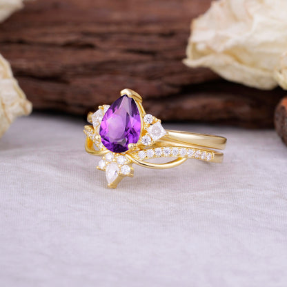 Fashion-Forward 3 Prong Luxury Pear-Cut Natural Amethyst Engagement Ring Set