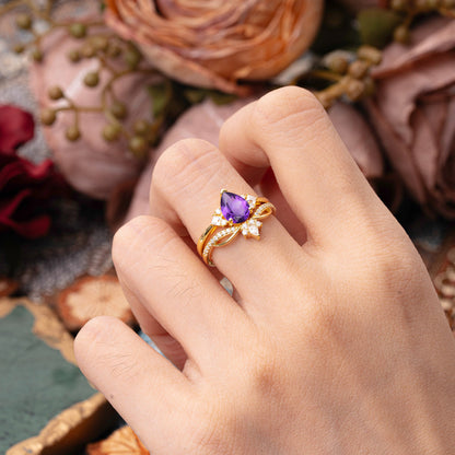 Fashion-Forward 3 Prong Luxury Pear-Cut Natural Amethyst Engagement Ring Set