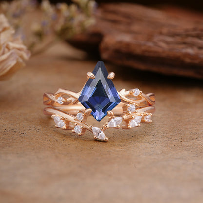 Fashion 4-Prong Kite-Cut Tanzanite Bridal Ring Set