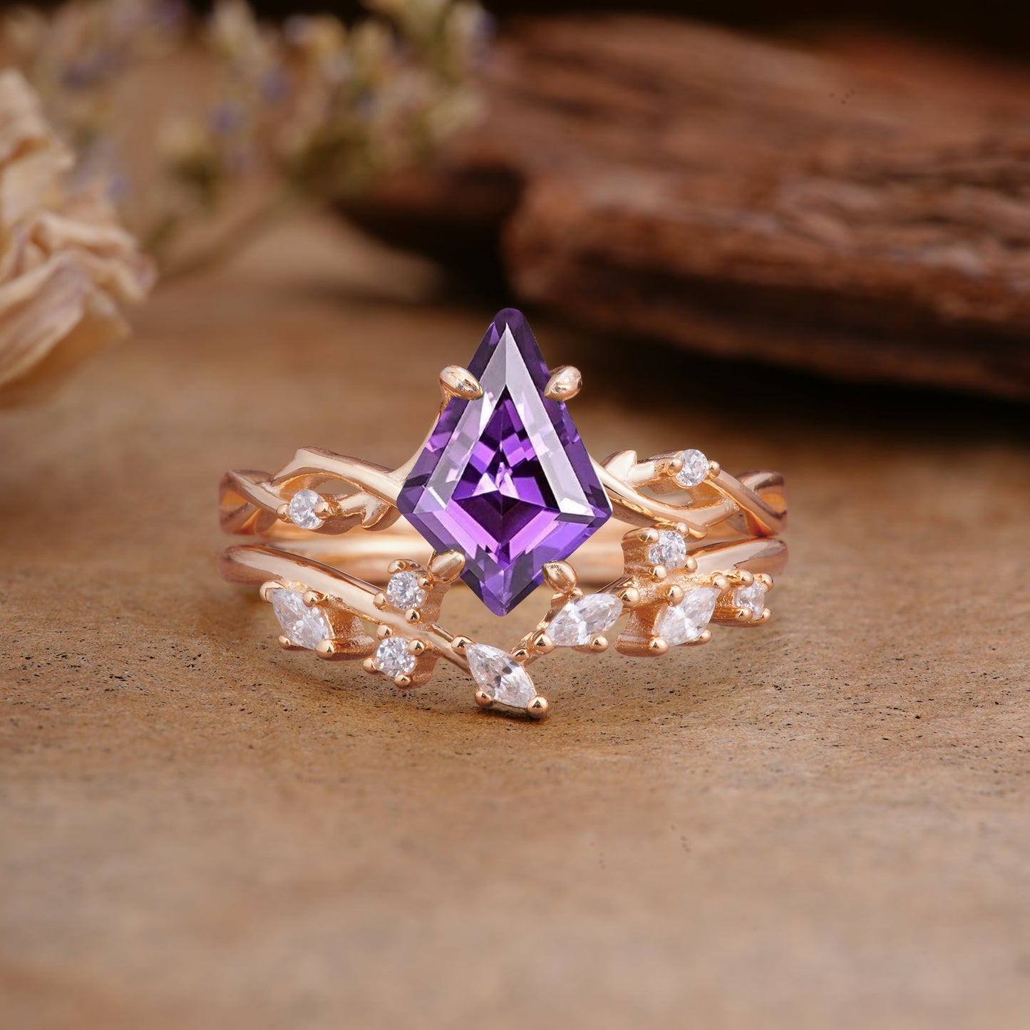 Fashion 4-Prong Kite-Cut Amethyst Bridal Ring Set