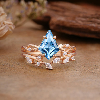 Fashion 4-Prong Kite-Cut Aquamarine Bridal Ring Set
