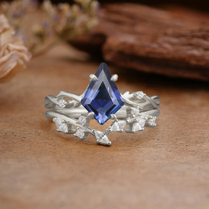 Fashion 4-Prong Kite-Cut Tanzanite Bridal Ring Set
