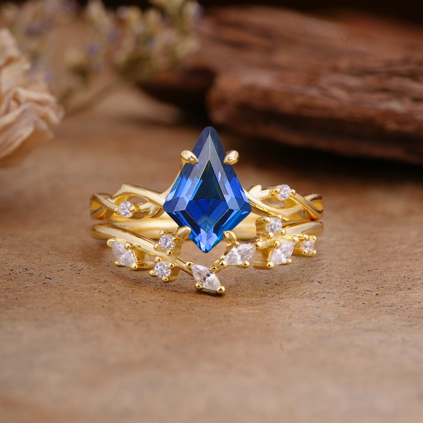 Fashion 4-Prong Kite-Cut Sapphire Bridal Ring Set