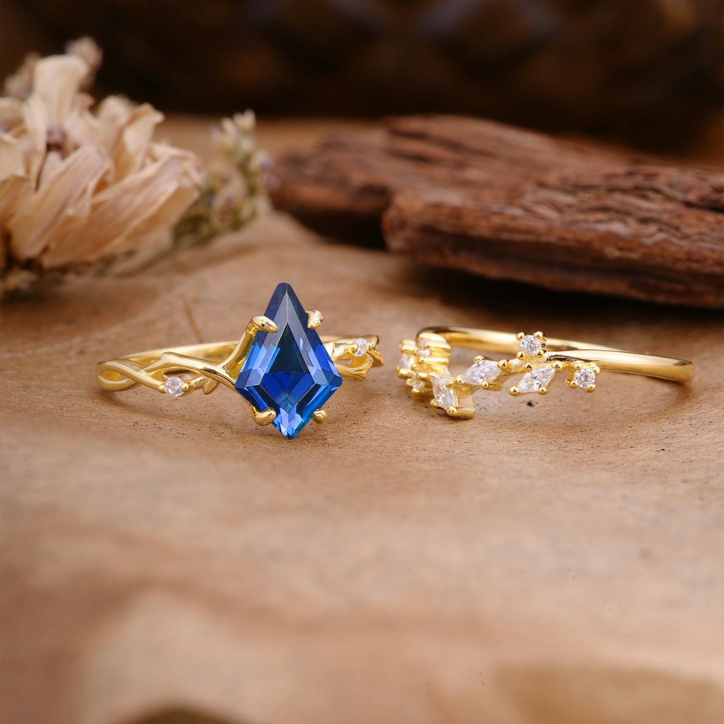 Fashion 4-Prong Kite-Cut Sapphire Bridal Ring Set