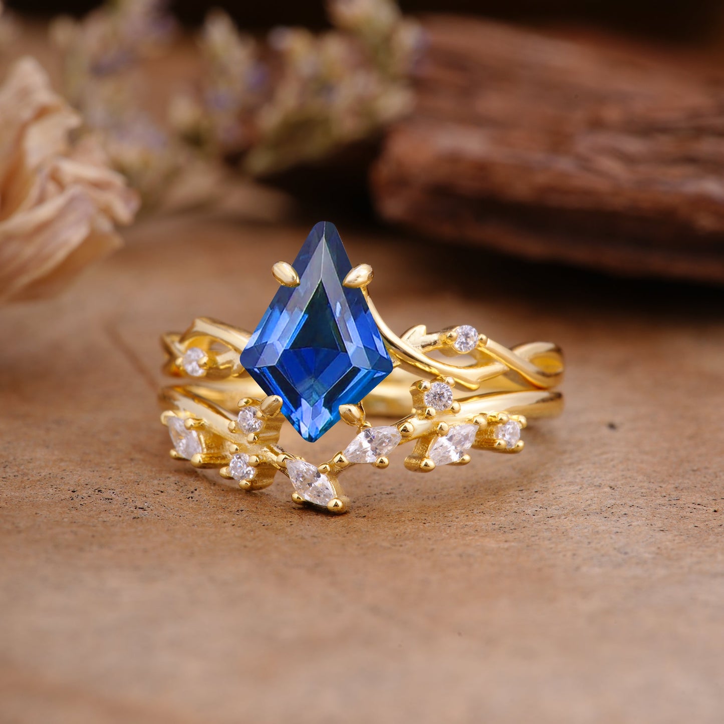 Fashion 4-Prong Kite-Cut Sapphire Bridal Ring Set
