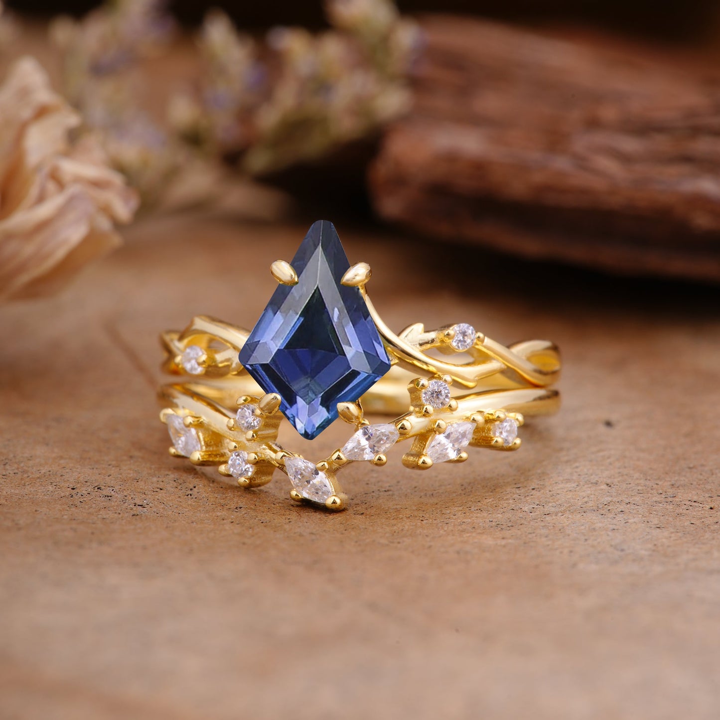 Fashion 4-Prong Kite-Cut Tanzanite Bridal Ring Set