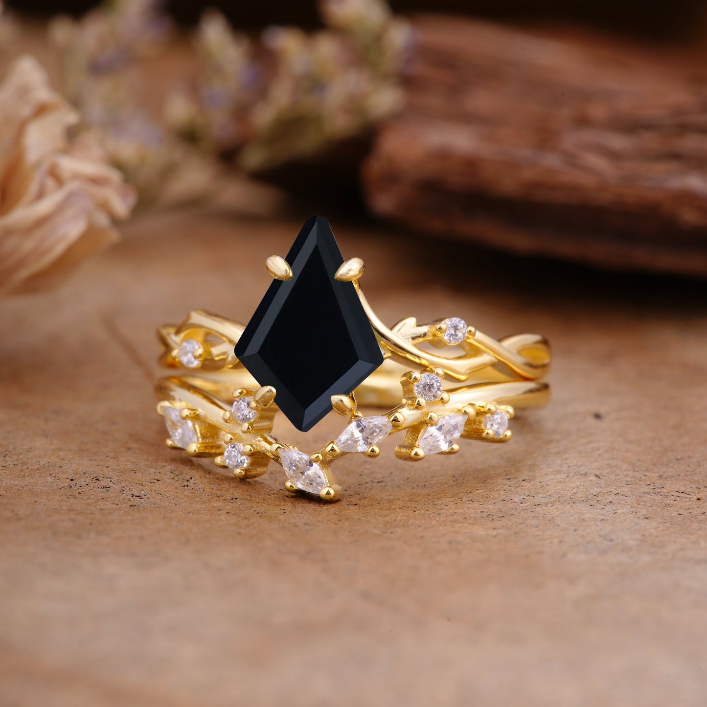Fashion 4-Prong Kite-Cut Black Onyx Bridal Ring Set