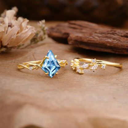 Fashion 4-Prong Kite-Cut Aquamarine Bridal Ring Set
