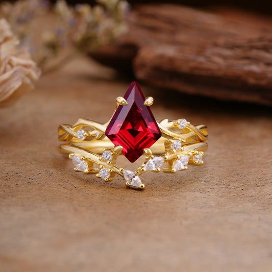 Fashion 4-Prong Kite-Cut Ruby Bridal Ring Set