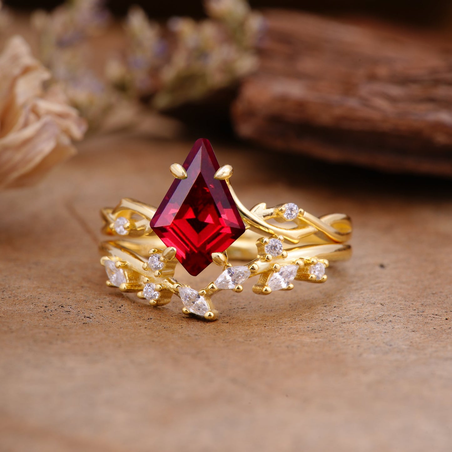 Fashion 4-Prong Kite-Cut Ruby Bridal Ring Set
