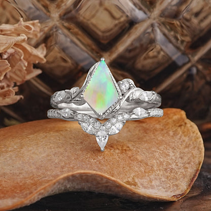 Luxury Nature-Inspired 4-Prong Kite-Cut Opal Bridal Ring Set