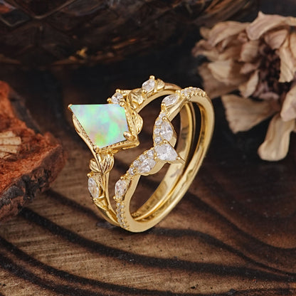 Luxury Nature-Inspired 4-Prong Kite-Cut Opal Bridal Ring Set