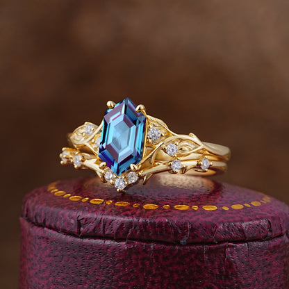 Nature-Inspired 4-Prong Hexagon-Cut Alexandrite Bridal Ring Set