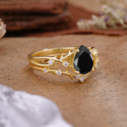 Nature-Inspired Pear-Cut Black Onyx Bridal Ring Set
