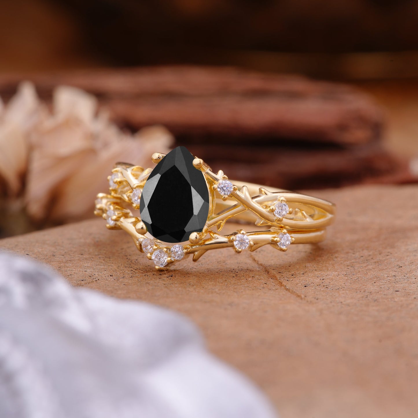 Nature-Inspired Pear-Cut Black Onyx Bridal Ring Set