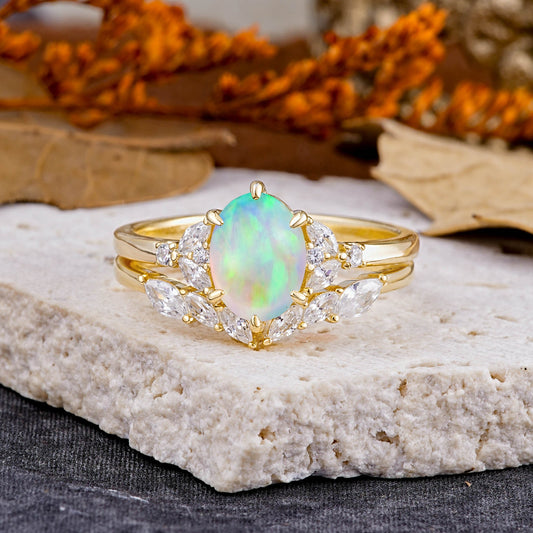 Luxury 3-Prong Pear-Cut Moissanite Engagement Ring Set