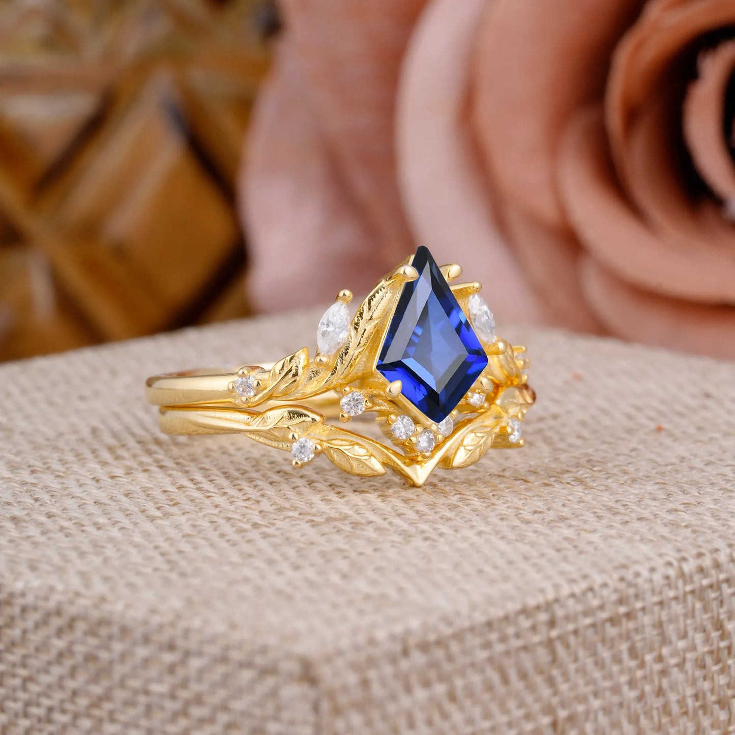Nature Inspired The Dreamy Kite- Cut Sapphire with Fantasy Leaf Gold Ring Set