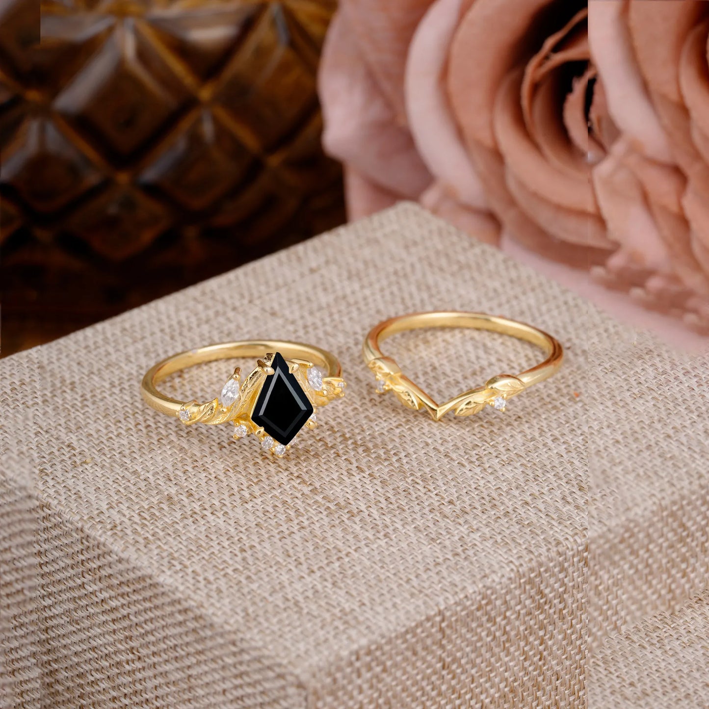 Nature Inspired The Dreamy Kite- Cut Black Onyx with Fantasy Leaf Gold Ring Set