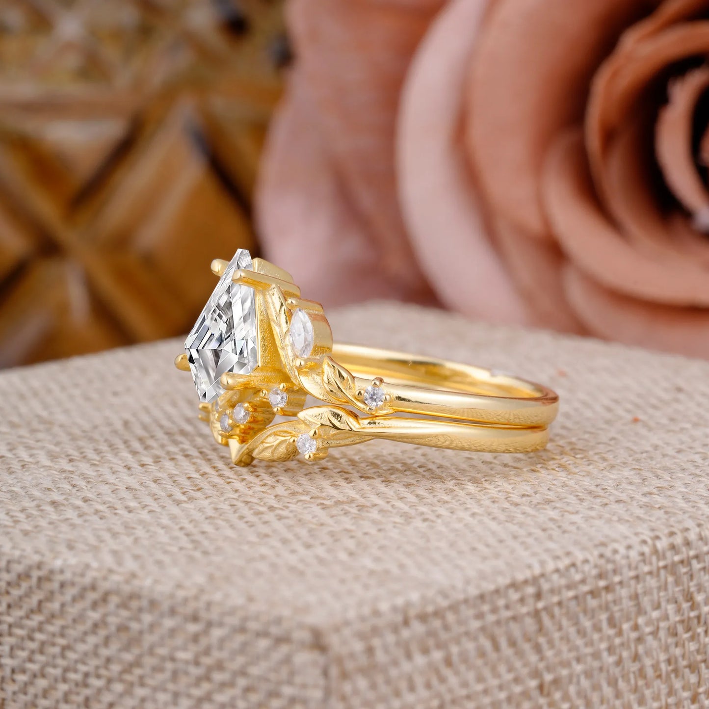 Nature Inspired The Dreamy Kite- Cut Lab Diamond with Fantasy Leaf Gold Ring Set