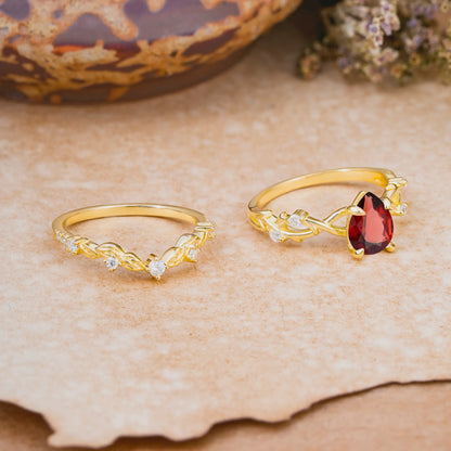 Woodland Style 6 Prong Pear Shaped Garnet Wedding Ring