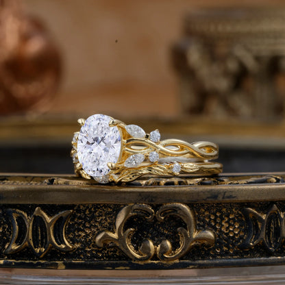 Nature-inspired 4-Prong Oval Cut Lab Diamond Stacking Ring