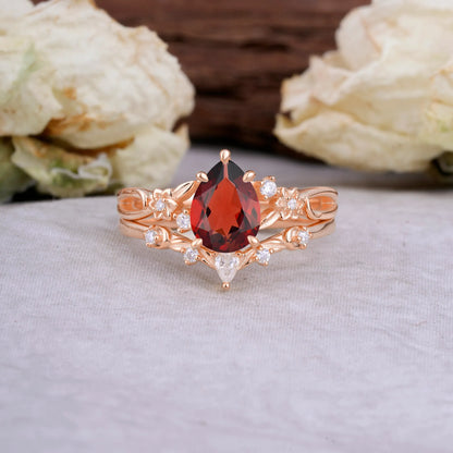 Art Nouveau 5-Prong Pear Cut Garnet Ring