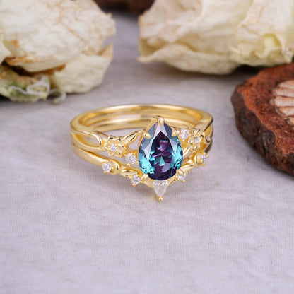 Art Nouveau 5-Prong Pear Cut Alexandrite Ring