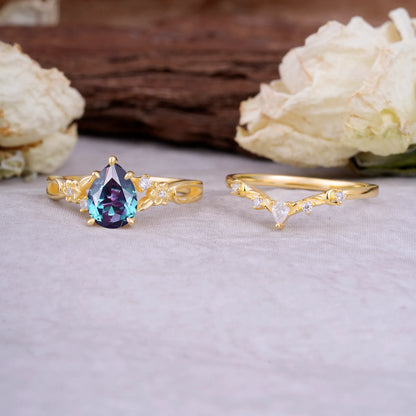 Art Nouveau 5-Prong Pear Cut Alexandrite Ring