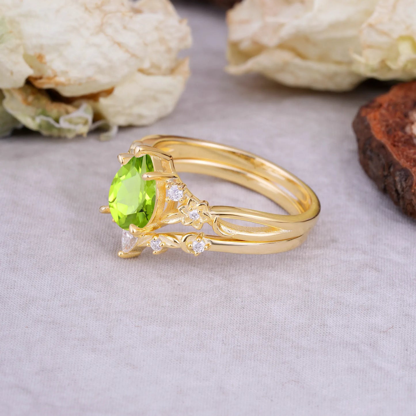 Art Nouveau 5-Prong Pear Cut Peridot Ring