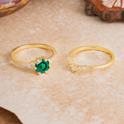Classic 6-Prong Hexagonal-Cut Emerald Engagement Ring Set