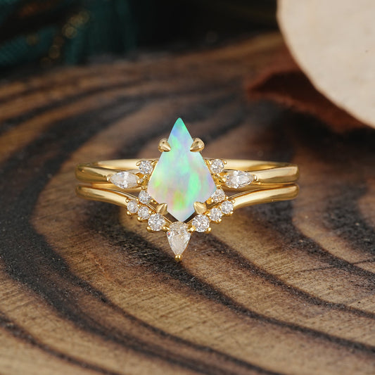 Classic Retro Luxury 4-Prong Kite-Cut Opal Bridal Ring Set