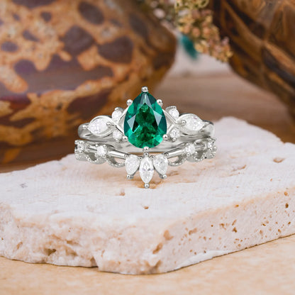 6 Prong Romantic Vine Themed Pear Cut Emerald Rings