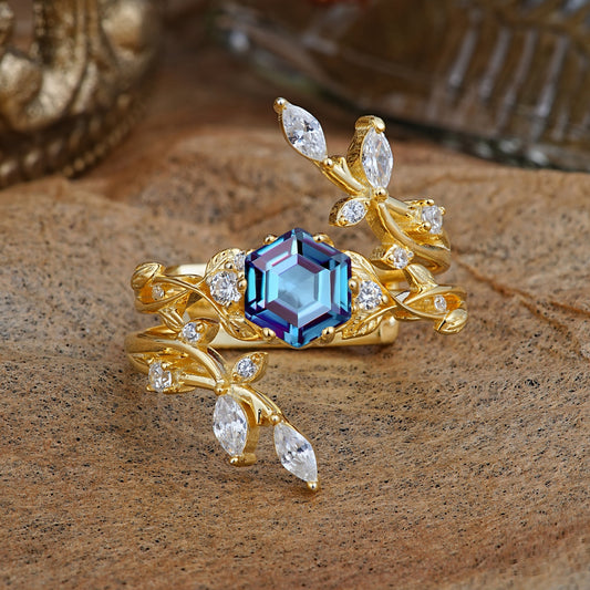 Nature-Inspired Luxury Hexagonal-Cut Alexandrite Bridal Ring Set