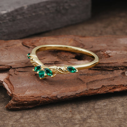 Unique Marquise Cut Curved Emerald Ring Wedding Ring