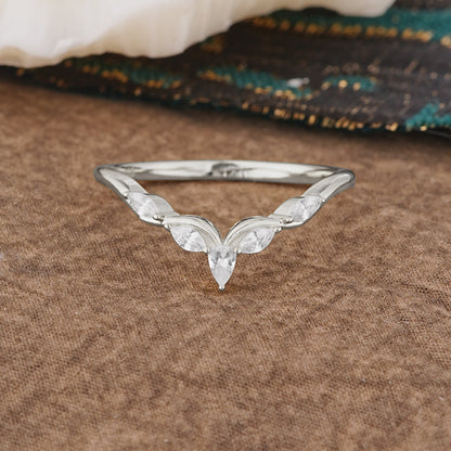 Simple Pear Cut Moissanite Curved Wedding Ring