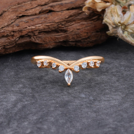 Luxurious Marquise Cut Moissanite Curved Wedding Ring
