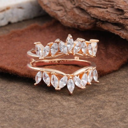 Nature Inspired Moissanite Curved Wedding Ring