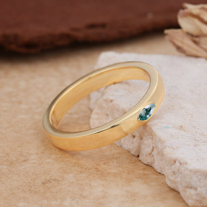 Iuxurious Oval Cut Moss Agate Wedding Band
