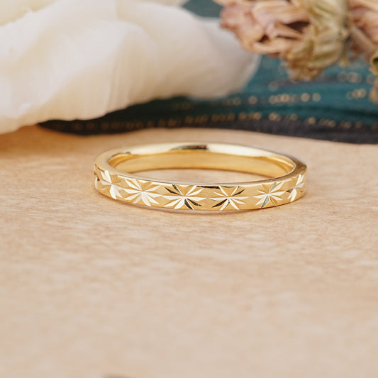 Nature Inspired Vintage Vine Men's Wedding Band for Him