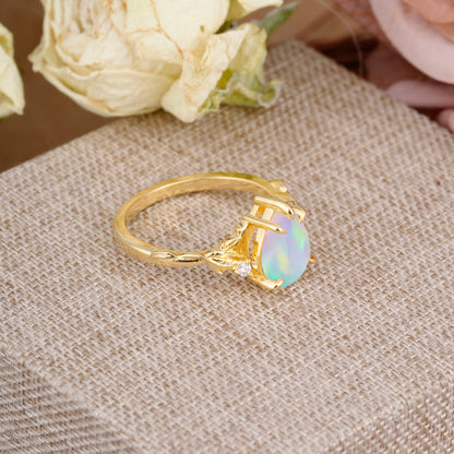Elegant & Luxurious 5 prong Pear-Cut Fire Opal Engagement Ring
