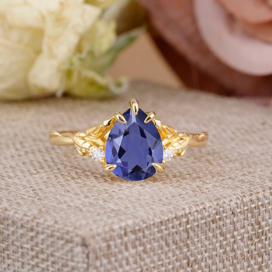 Elegant & Luxurious 5 prong Pear-Cut Tanzanite Engagement Ring