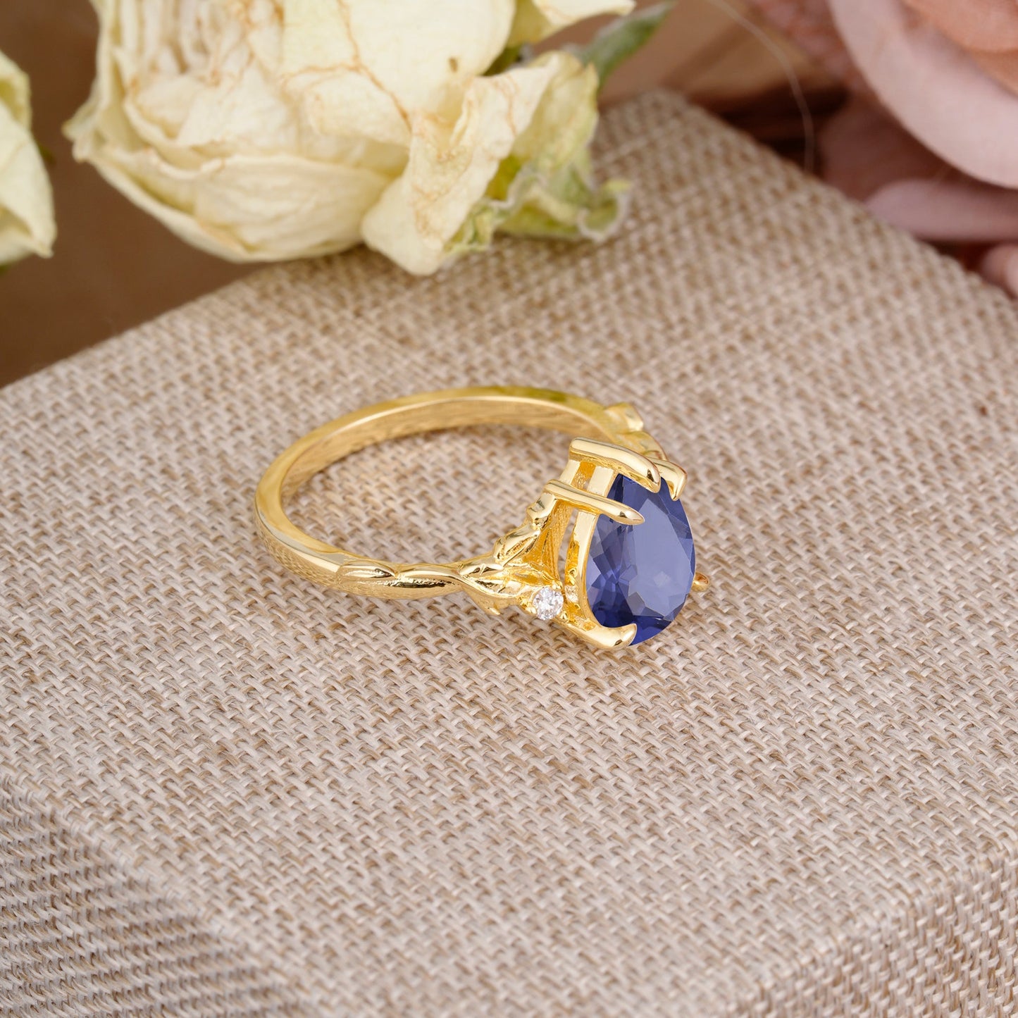 Elegant & Luxurious 5 prong Pear-Cut Tanzanite Engagement Ring