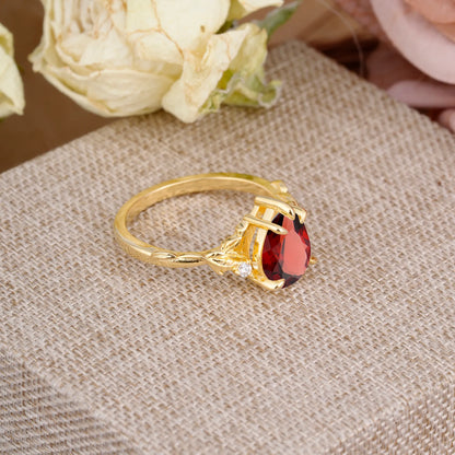 Elegant & Luxurious 5 prong Pear-Cut Natural Garnet Wedding Band